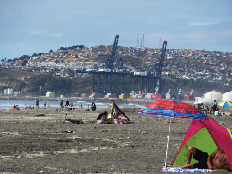 Playa Llolleo, se niega a morir